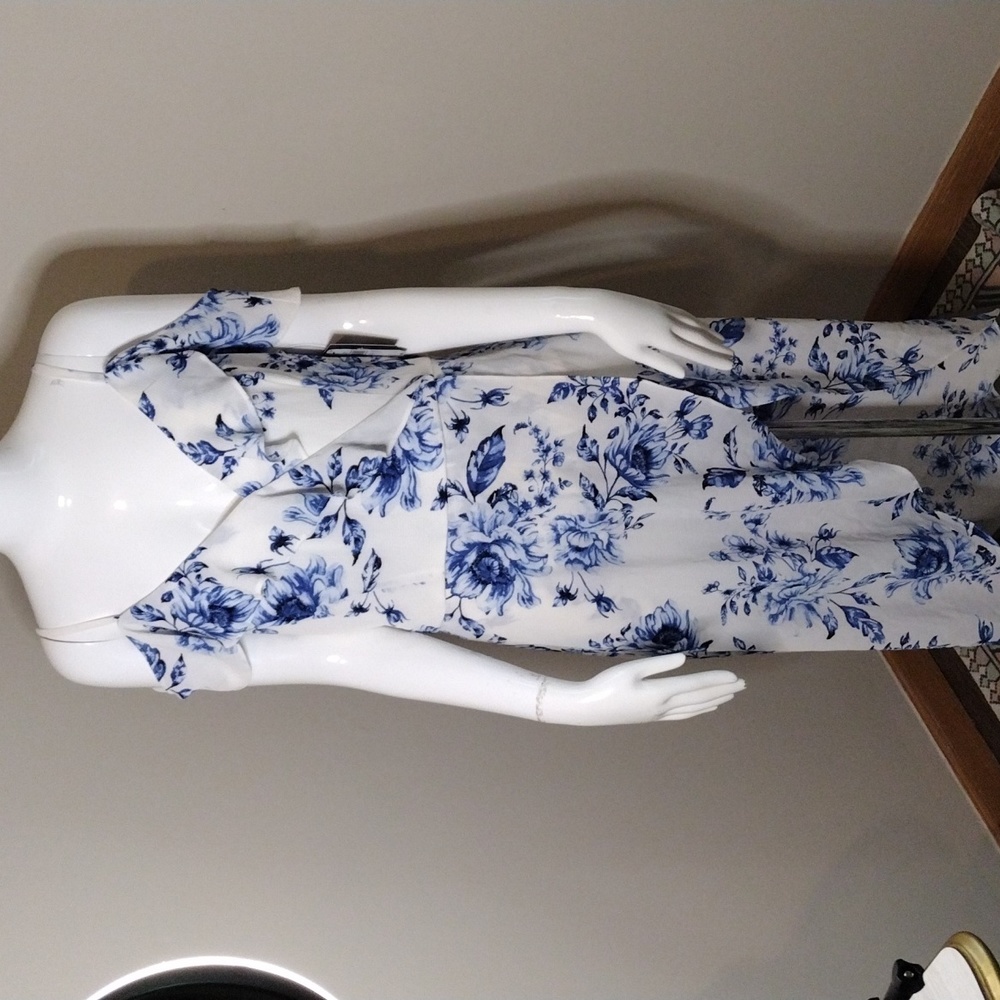 NWT BLUE FLORAL ROMPER SZ 15 BY & BY